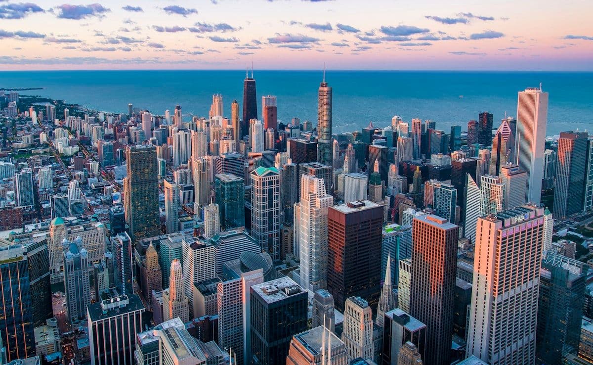 Skyline de Chicago frente al lago Michigan